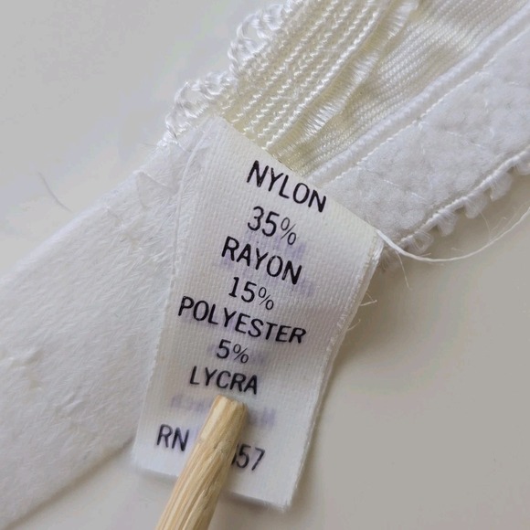 On Gossamer Underwire Bra White Lace Sheer Size 34C Lingerie Made In The‎ USA - Picture 9 of 9